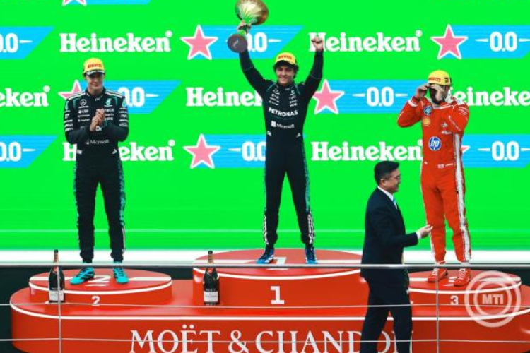 Kínai Nagydíj - Újabb kettős Mercedes-siker, Antonelli nyert Sanghajban