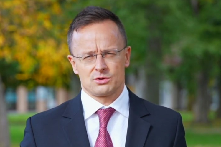 Szijjártó: gyármentő programot indít a kormány