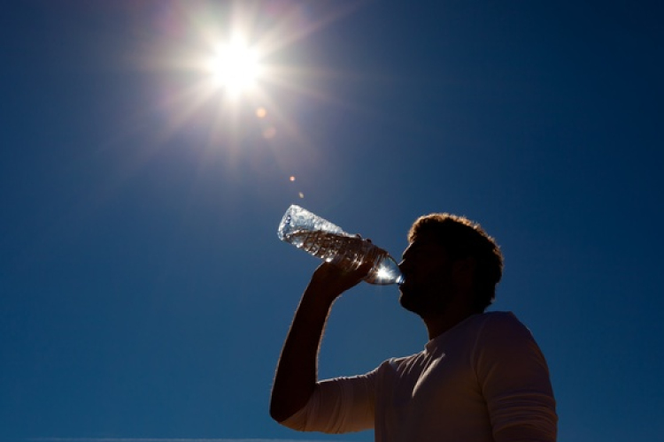 Meleg idővel kezdődik a csillagászati nyár - Néhol heves zivatarral