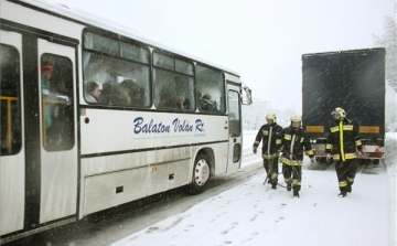 Havazás - Összeomlott a menetrend a Veszprém megyei Volán-társaságoknál