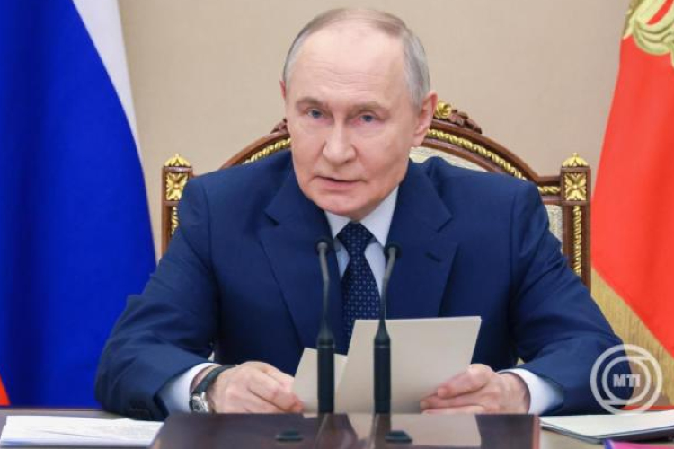 Orosz elnöki tanácsadó: a harcok végleges leállítása érdekében Kijevnek politikai döntést kell hoznia a Donyec-medencéről